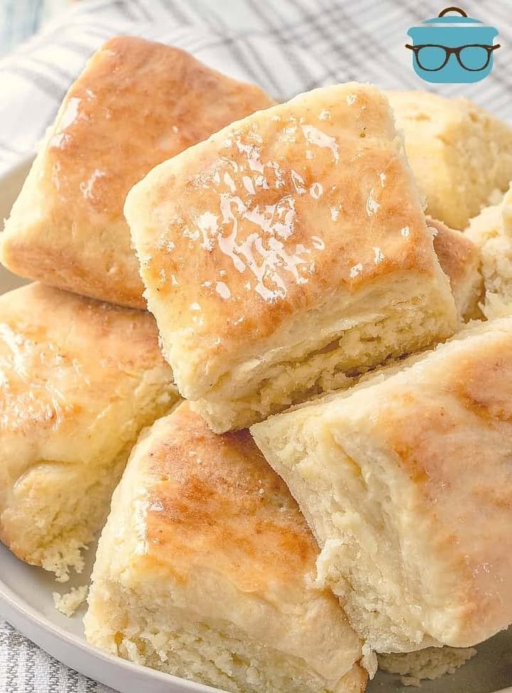 Easy Yeast Rolls