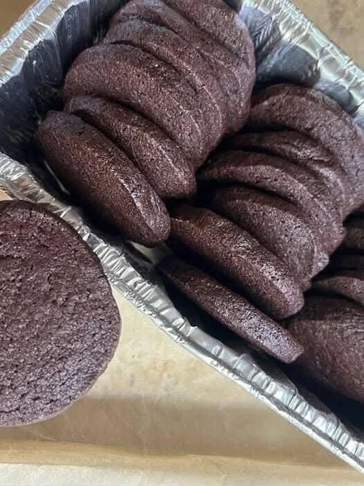 Austrian Christmas Cookies: The Beloved Vanilla Crescents Plate of delicious vanilla crescents, traditional Austrian Christmas cookies