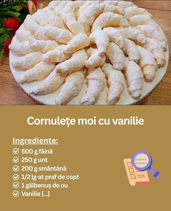Cornulețe cu vanilie moi și delicioase pe un platou